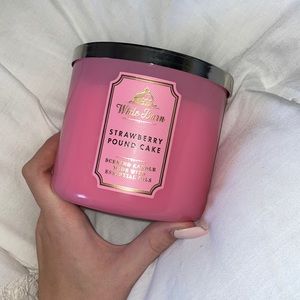Bath and body works Strawberry pound cake candle